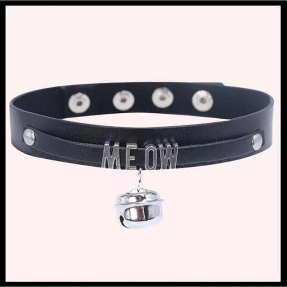 Silver and pu leather meow cat collar choker necklace new with bell new - Picture 2 of 4